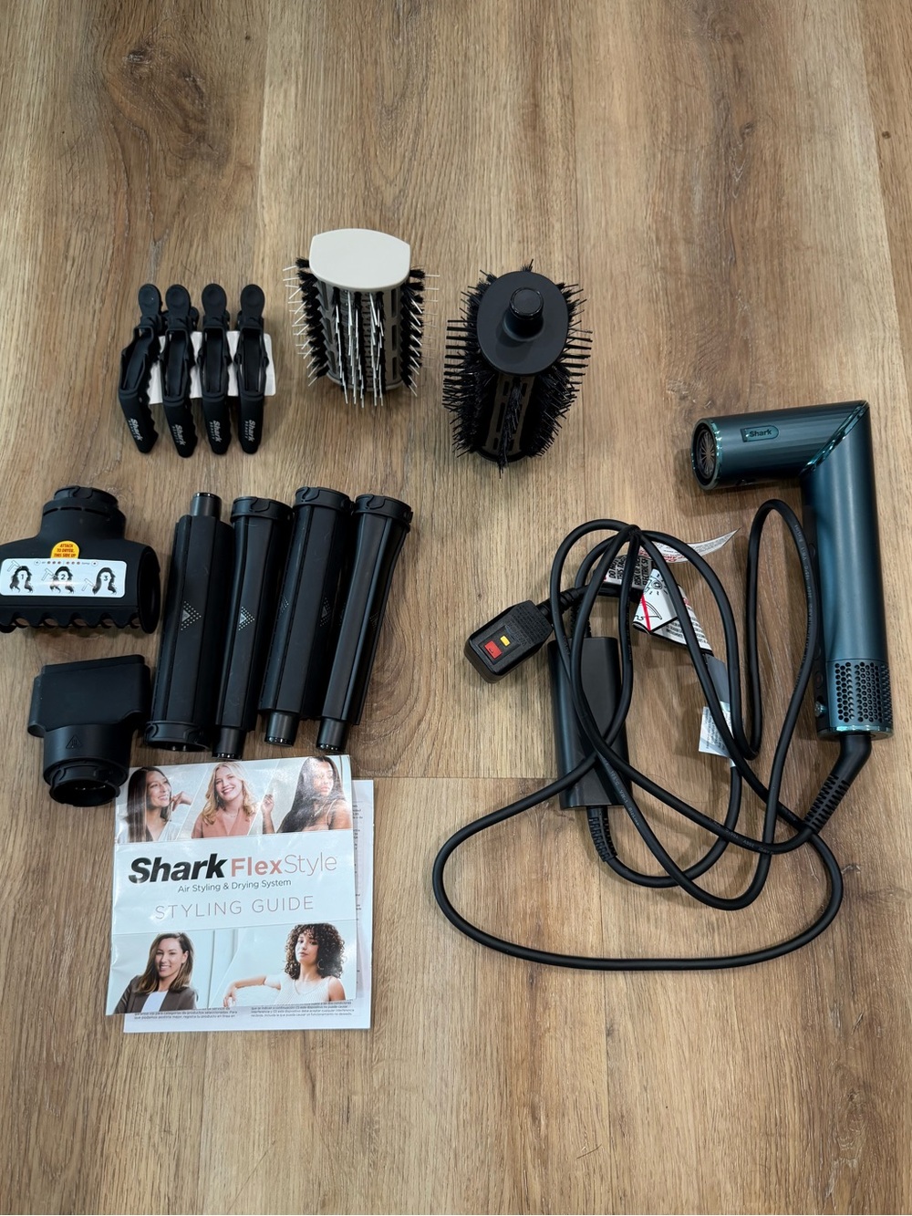 Shark FlexStyle Blue Hair Styling & Drying System - Picture 2 of 3